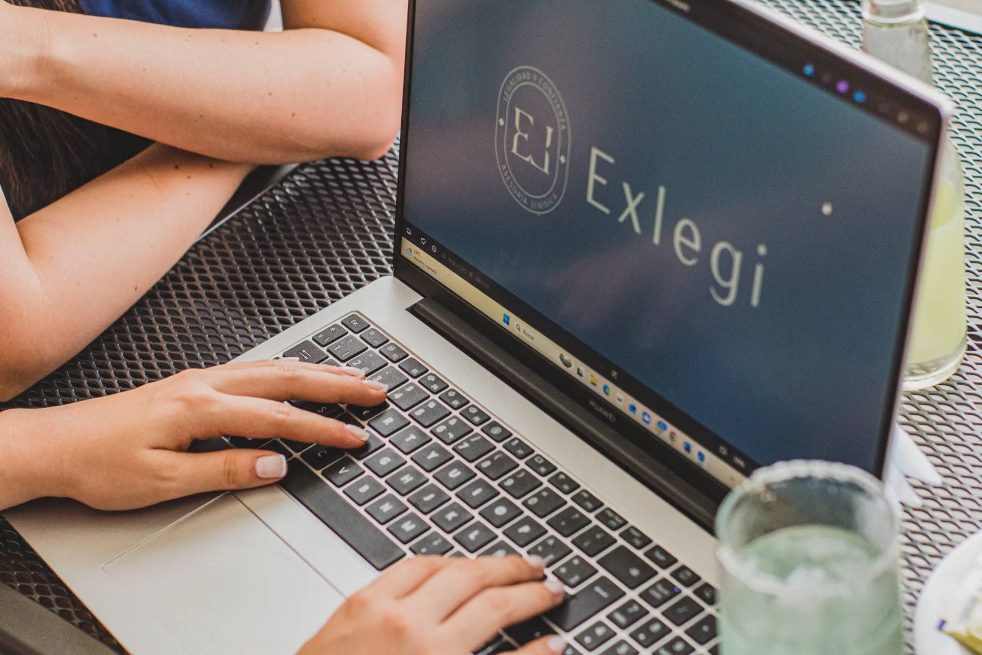 Abogados empresariales, atención virtual a toda Colombia y atención presencial en Cali y Tuluá